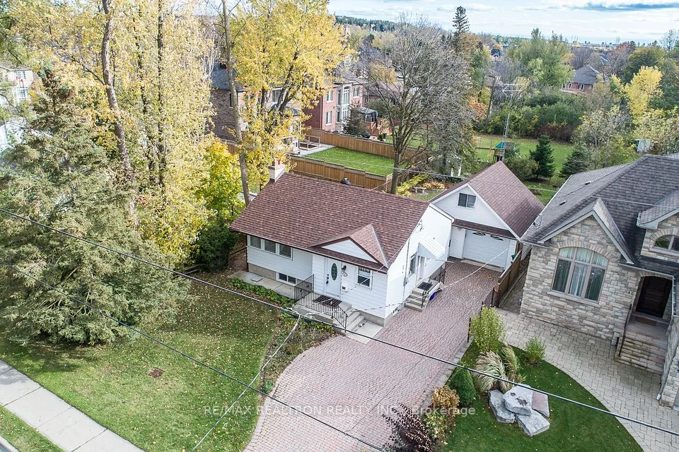 48 Elmwood Avenue, Richmond Hill, ON L4C 1K2