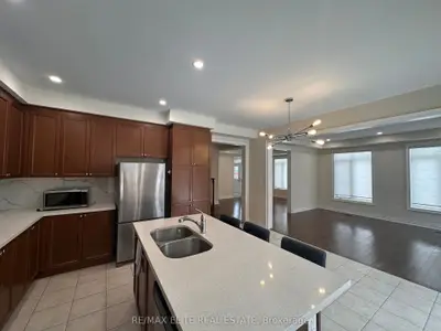 Detached in East Gwillimbury