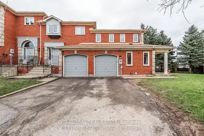 Condo Townhouse in Richmond Hill