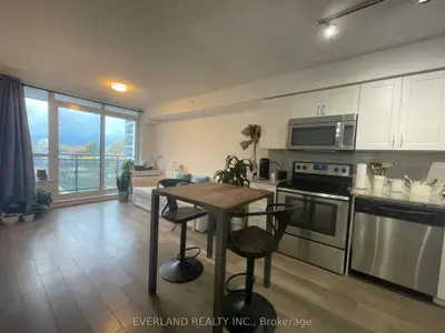 376 Highway 7 Street E 606, Richmond Hill, On L4b 0c7