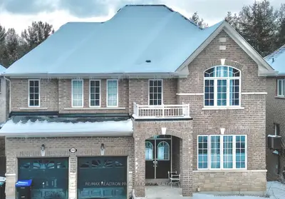 Detached in New Tecumseth