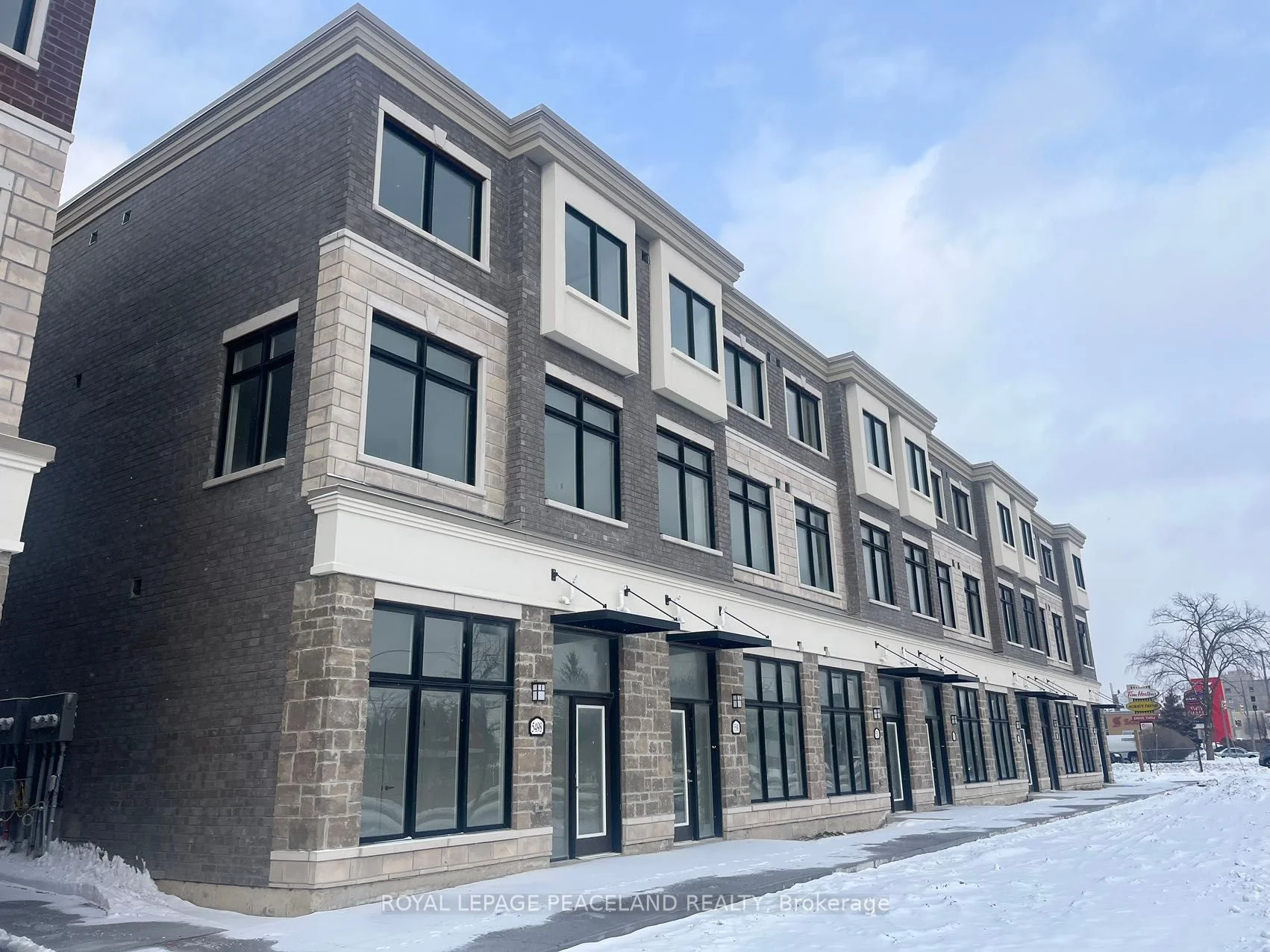 Att/Row/Townhouse in Whitchurch-Stouffville