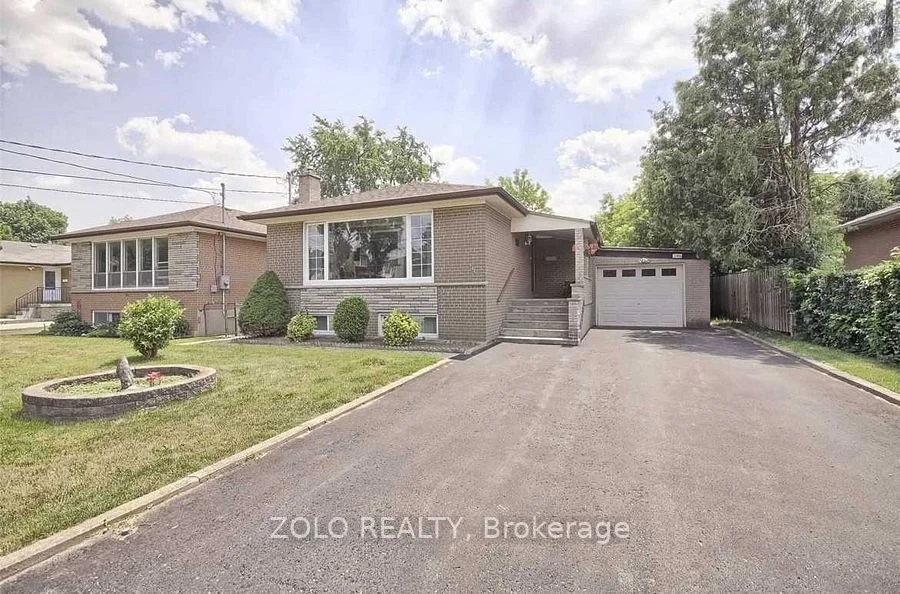 Detached in Richmond Hill