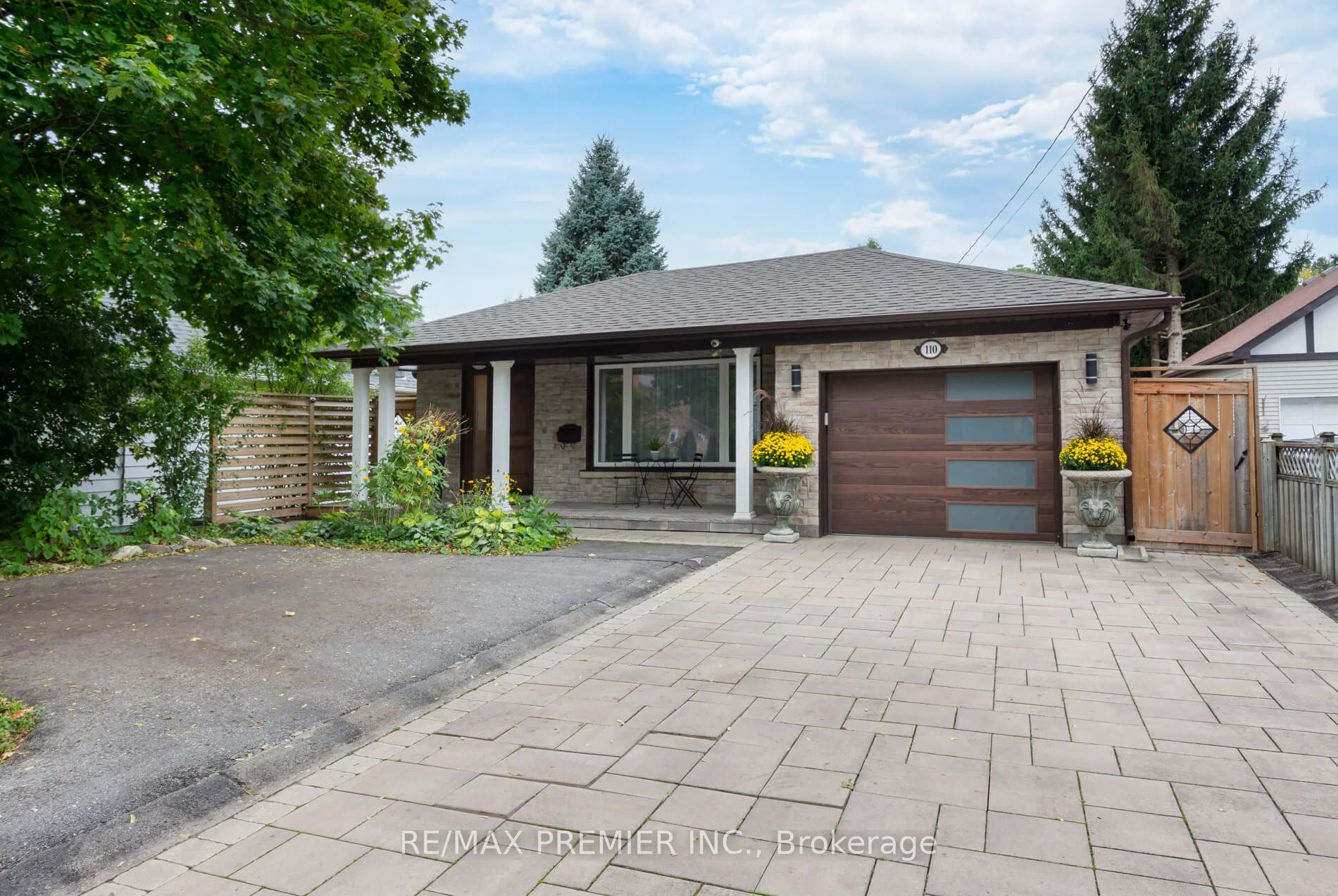 110 Clarence Street Upper, Vaughan, On L4l 1l3