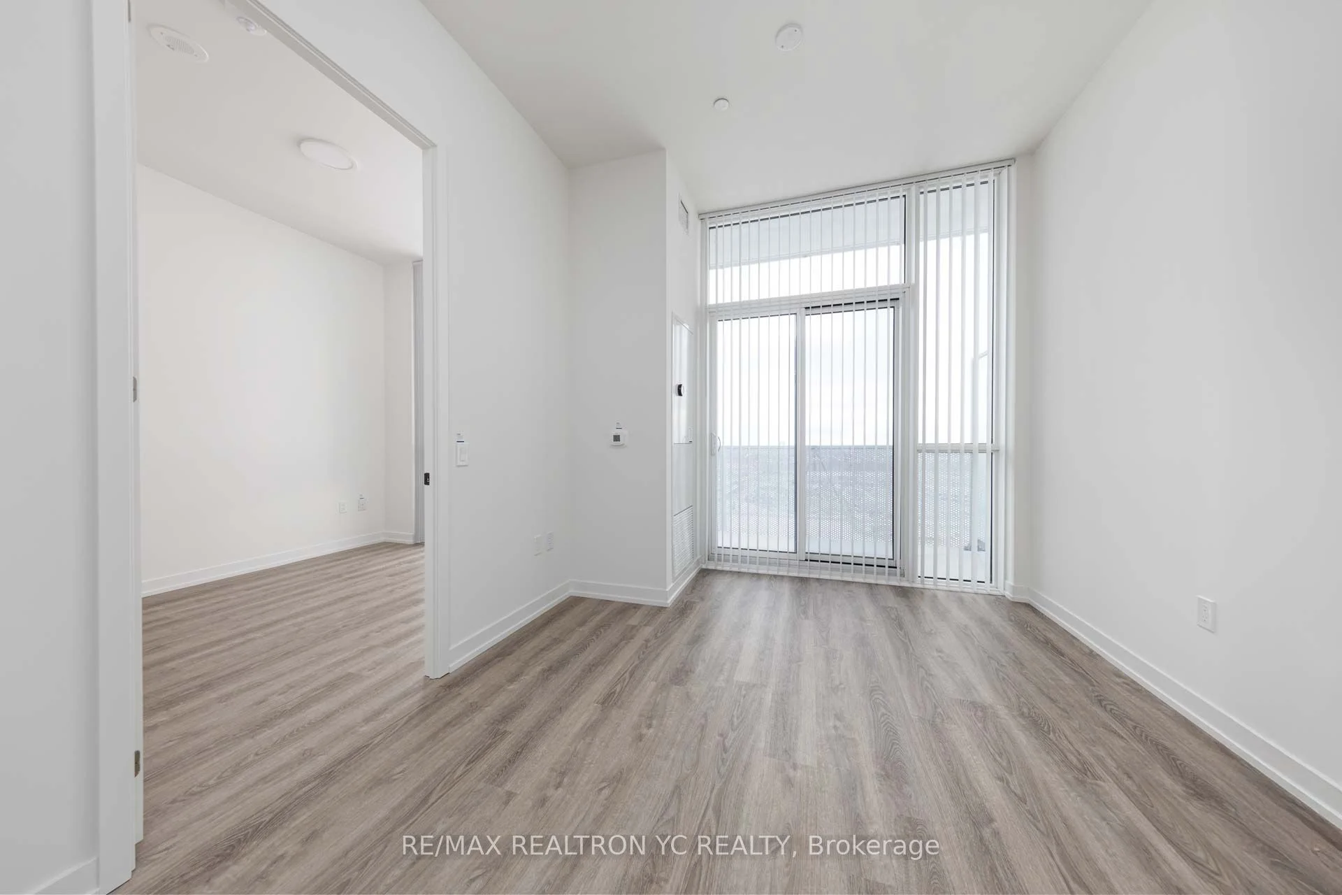 Condo Apartment in Vaughan