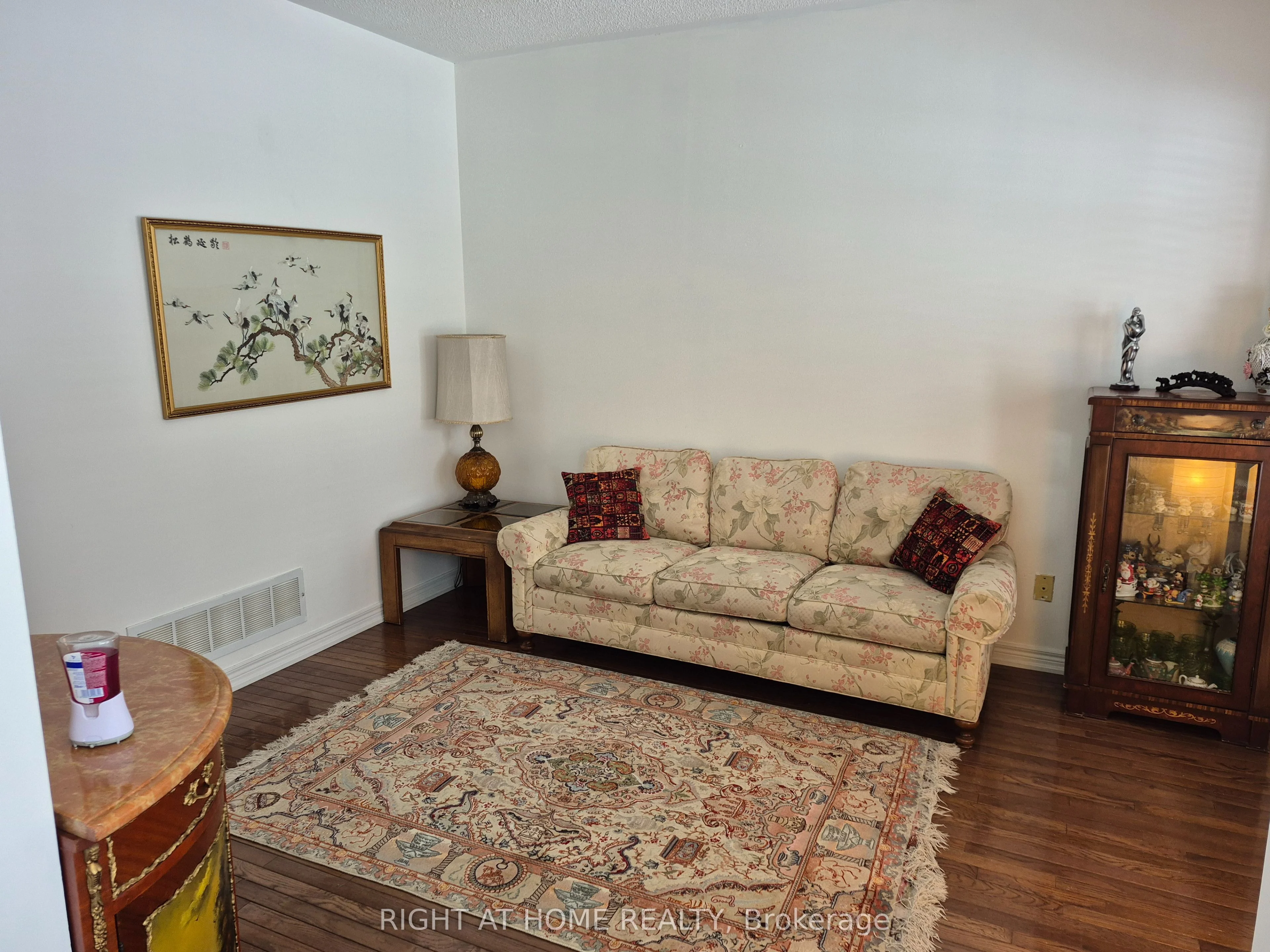 3 Berringer Street, Richmond Hill, ON L4B 4G4