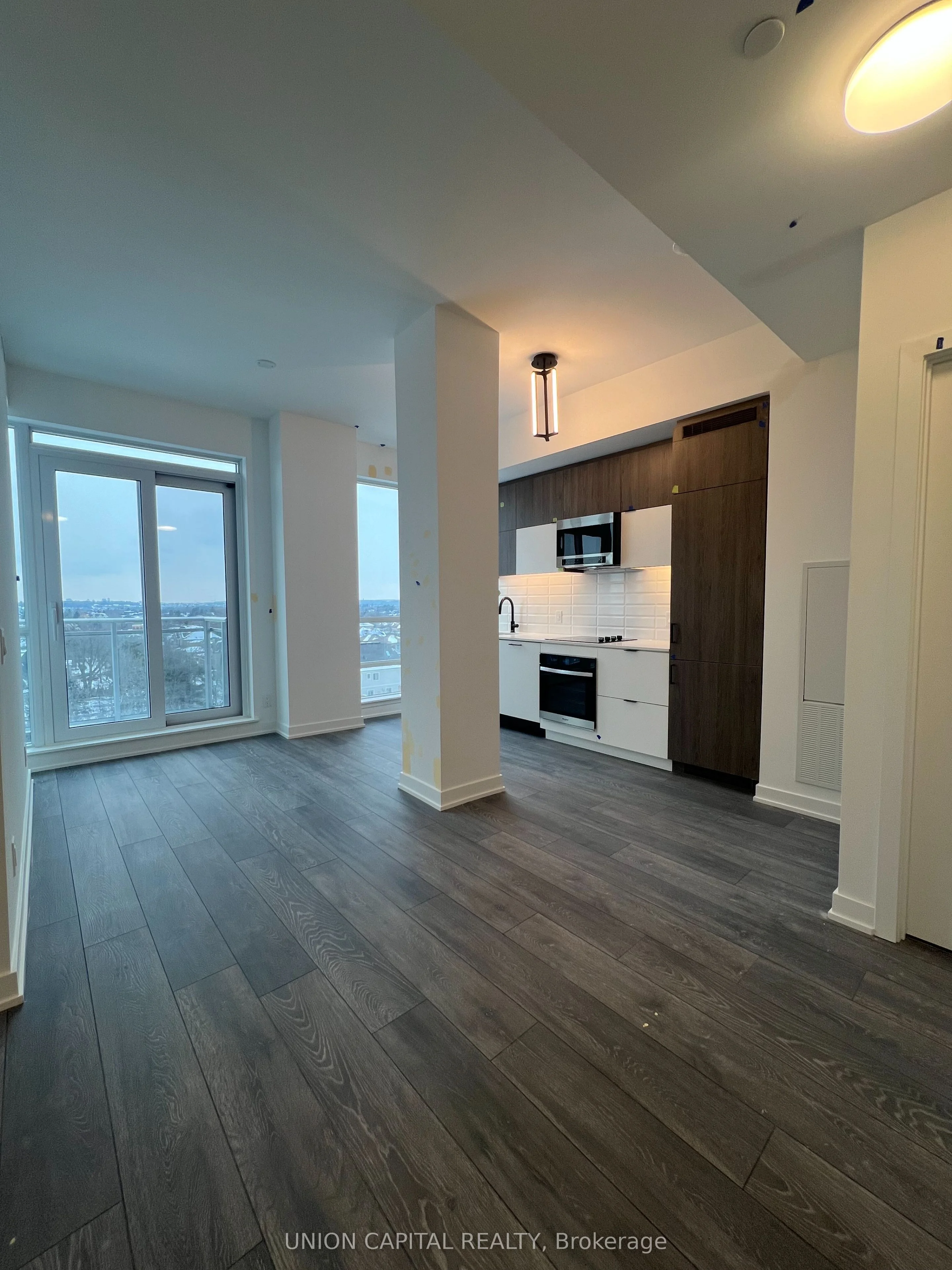 Condo Apartment in Richmond Hill