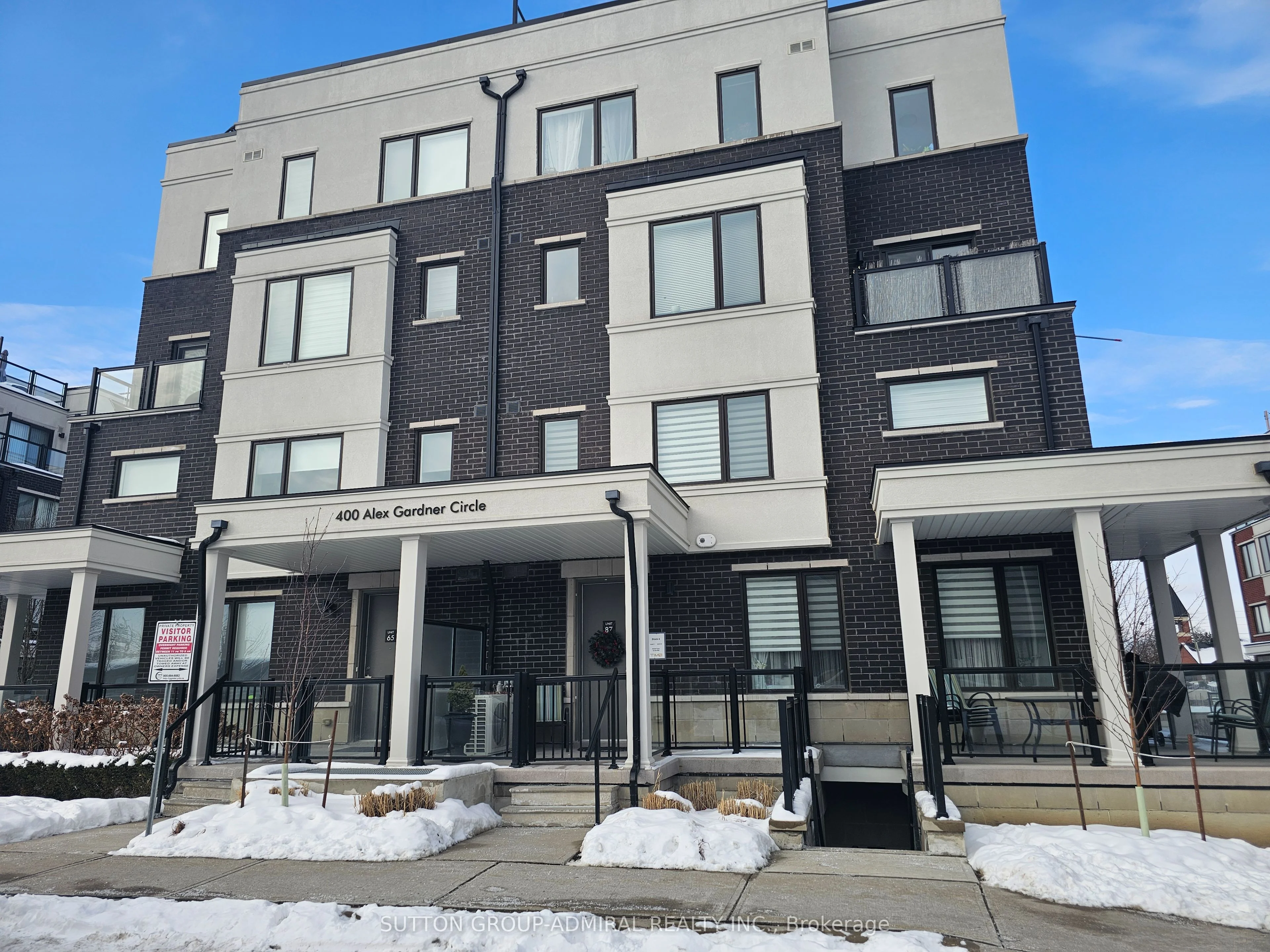Condo Townhouse in Aurora