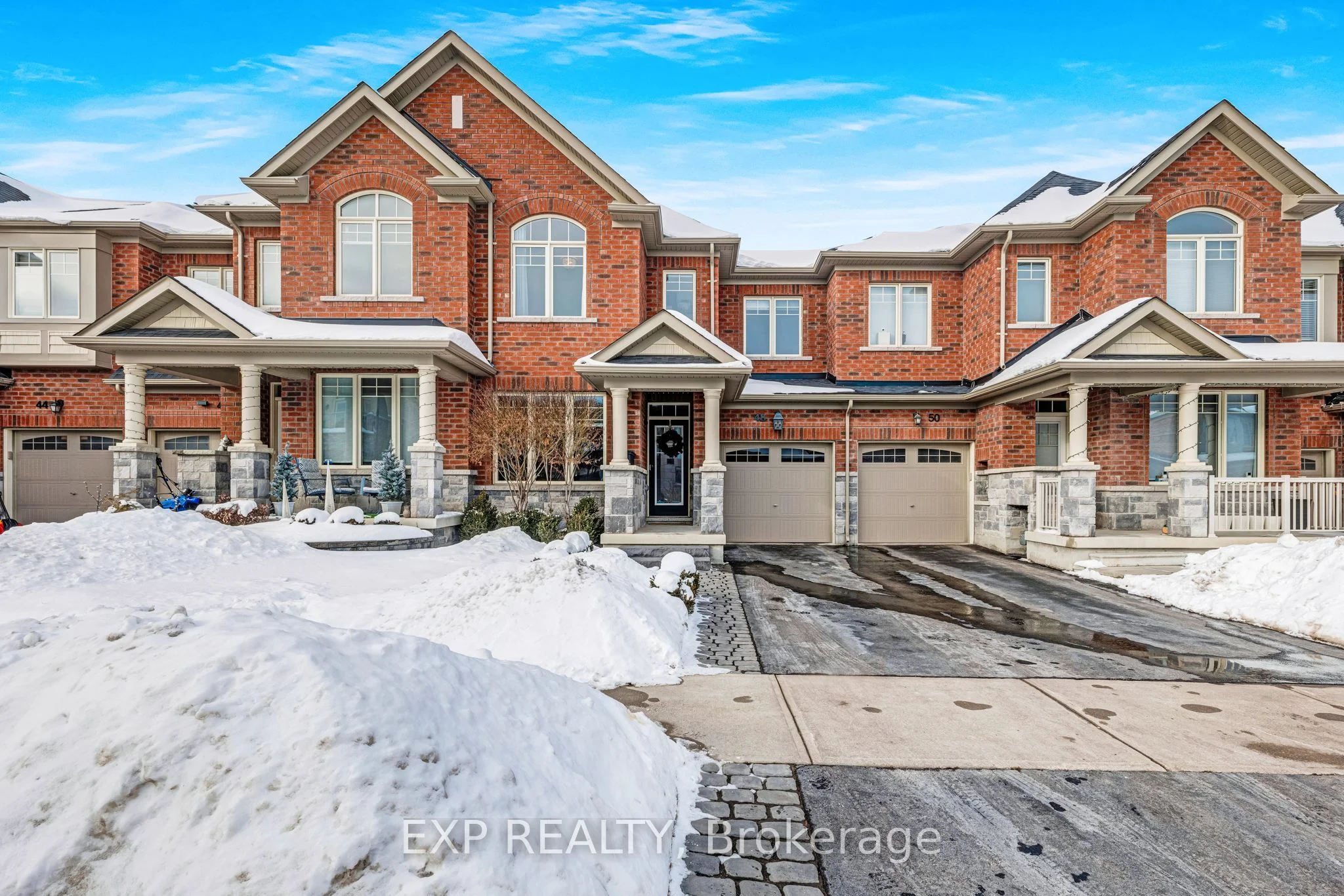 Att/Row/Townhouse in East Gwillimbury