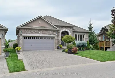 Detached Condo in New Tecumseth