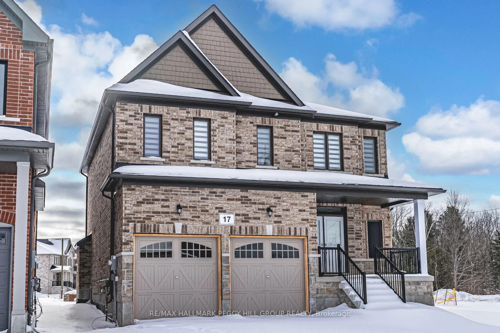 Detached in Essa
