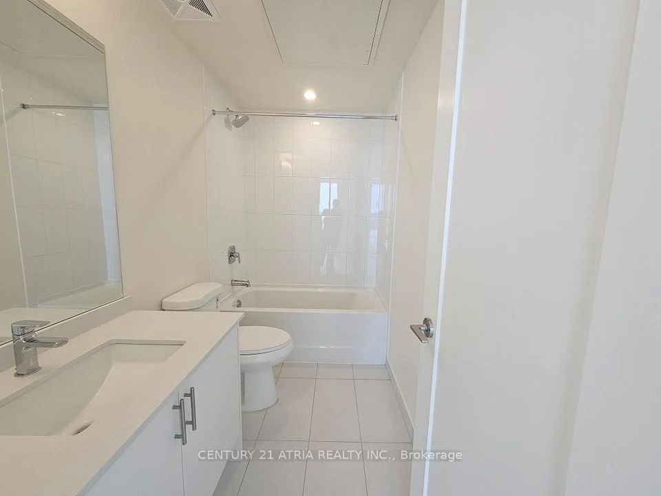 8960 Jane Street 1108, Vaughan, ON L4K 2M9