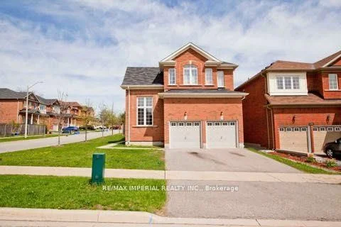 Detached in Richmond Hill