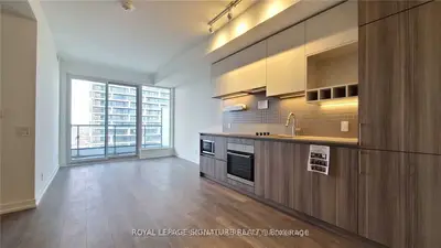 898 Portage Parkway 4501, Vaughan, On L4k 0j6