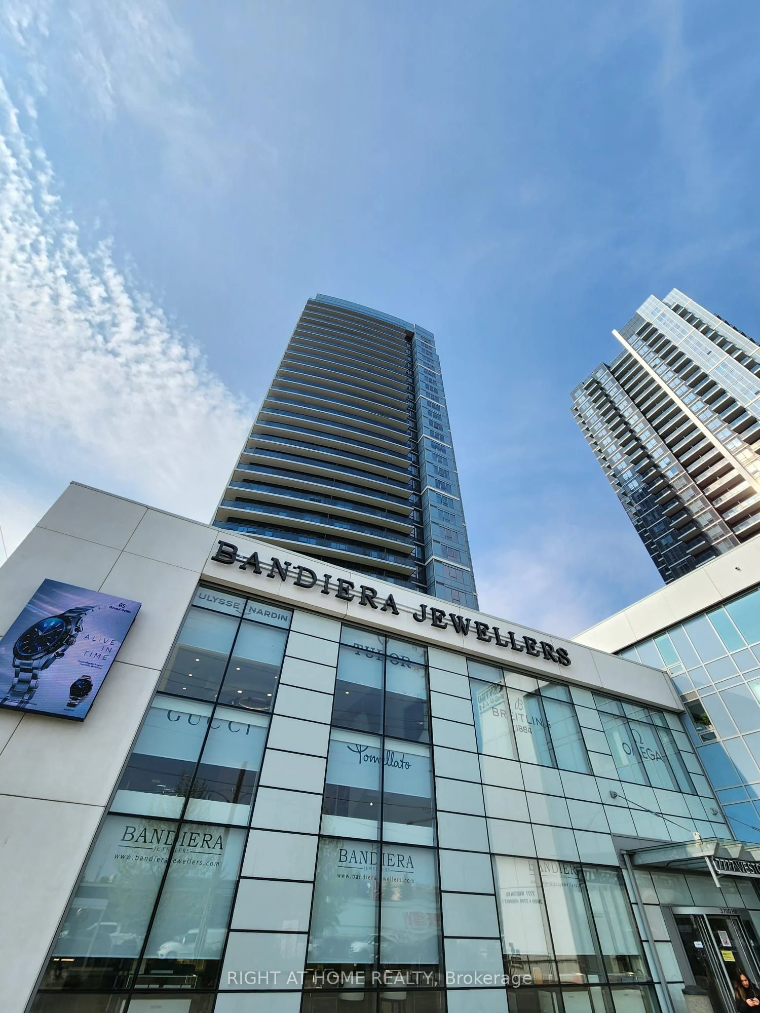 Condo Apartment in Vaughan