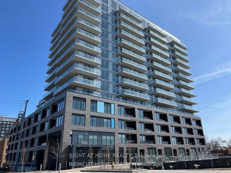 185 E Deerfield Road E 309, Newmarket, On L3y 0g7