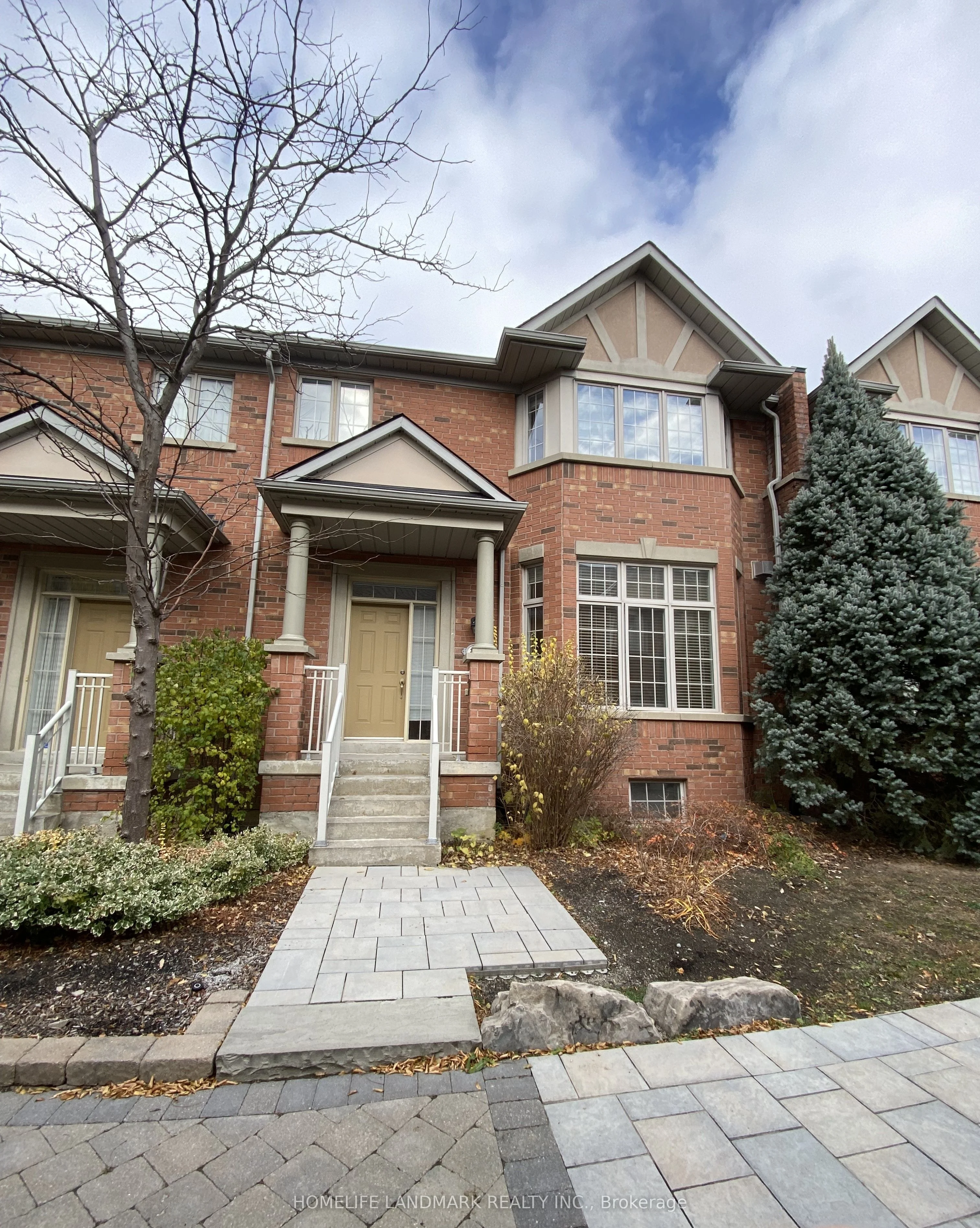 Condo Townhouse in Markham