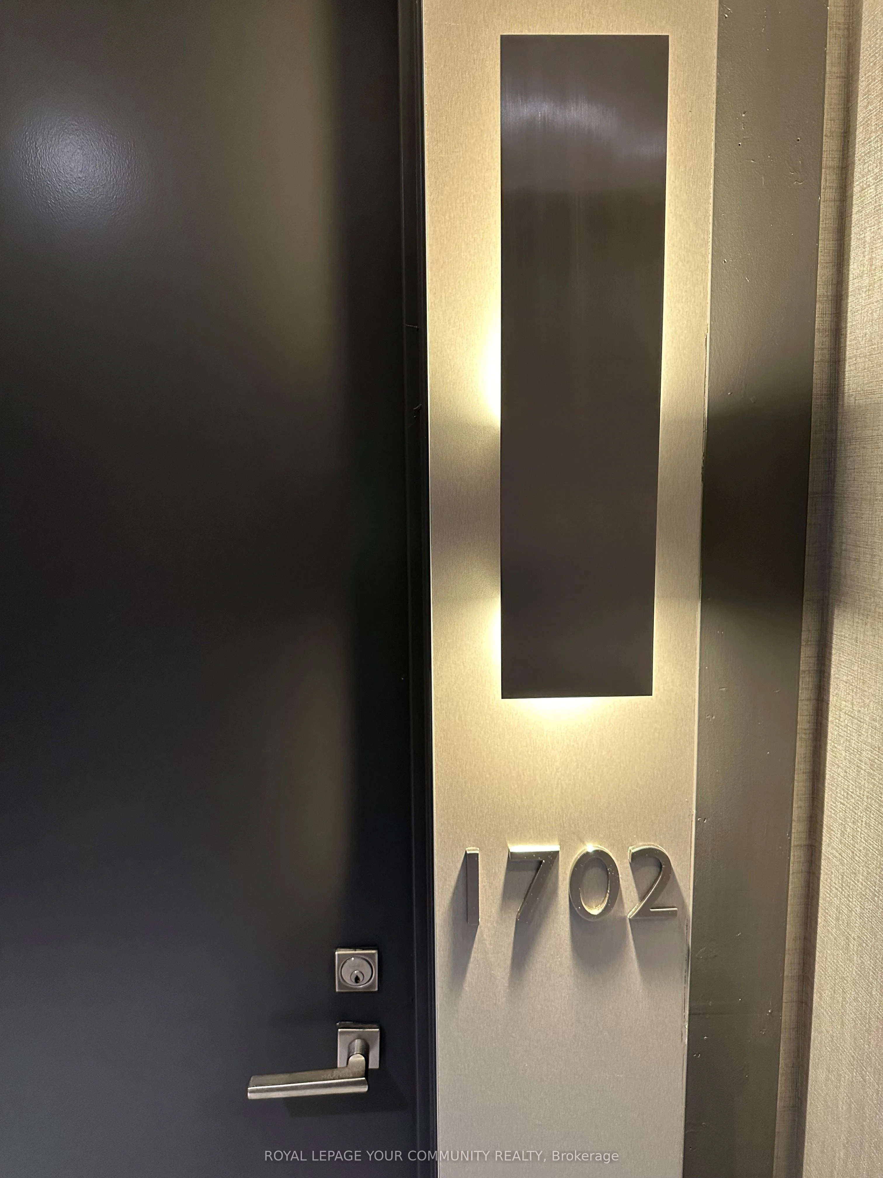 Co-op Apartment in Vaughan