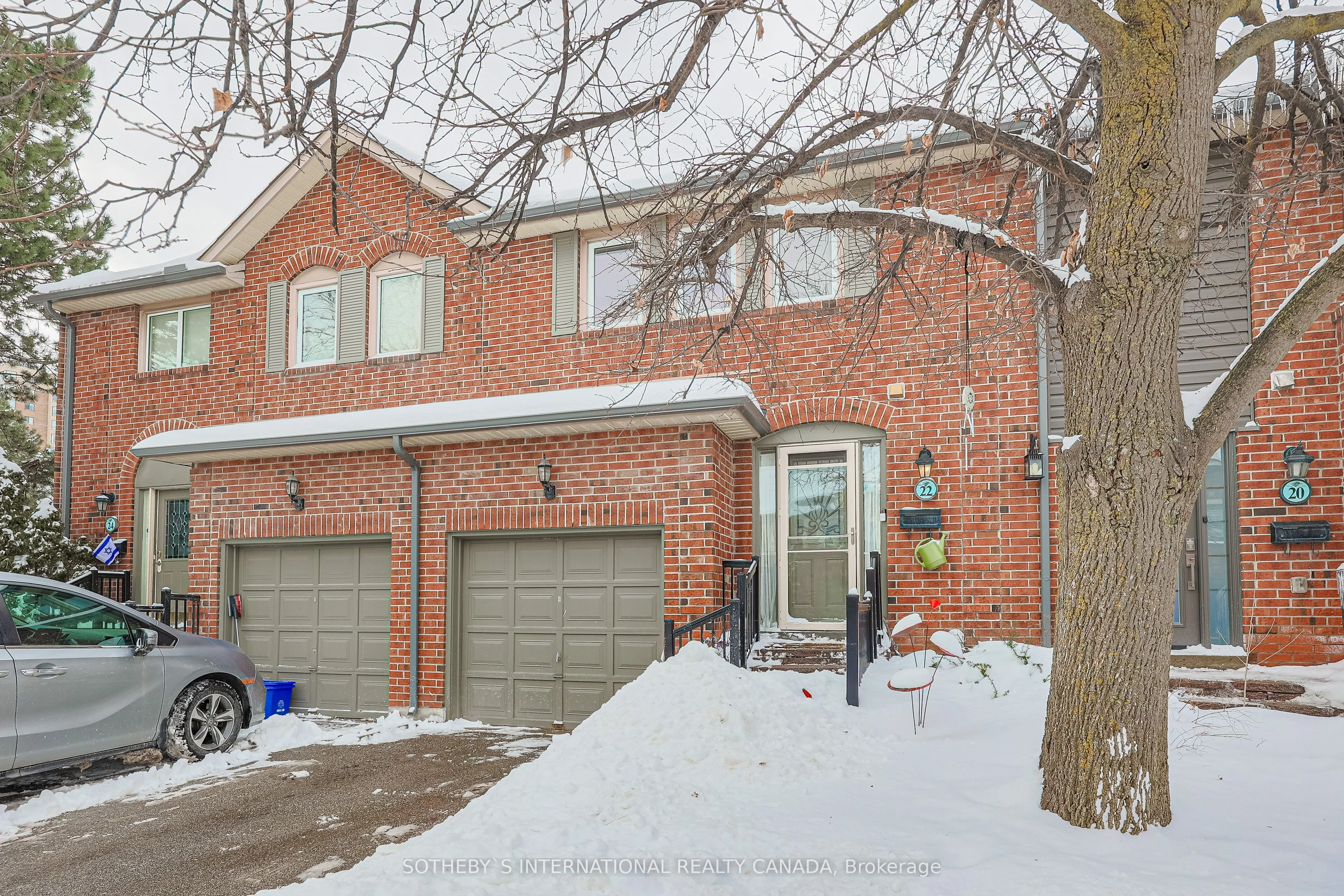 Condo Townhouse in Vaughan