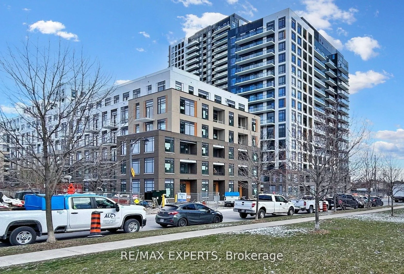 Condo Apartment in Vaughan