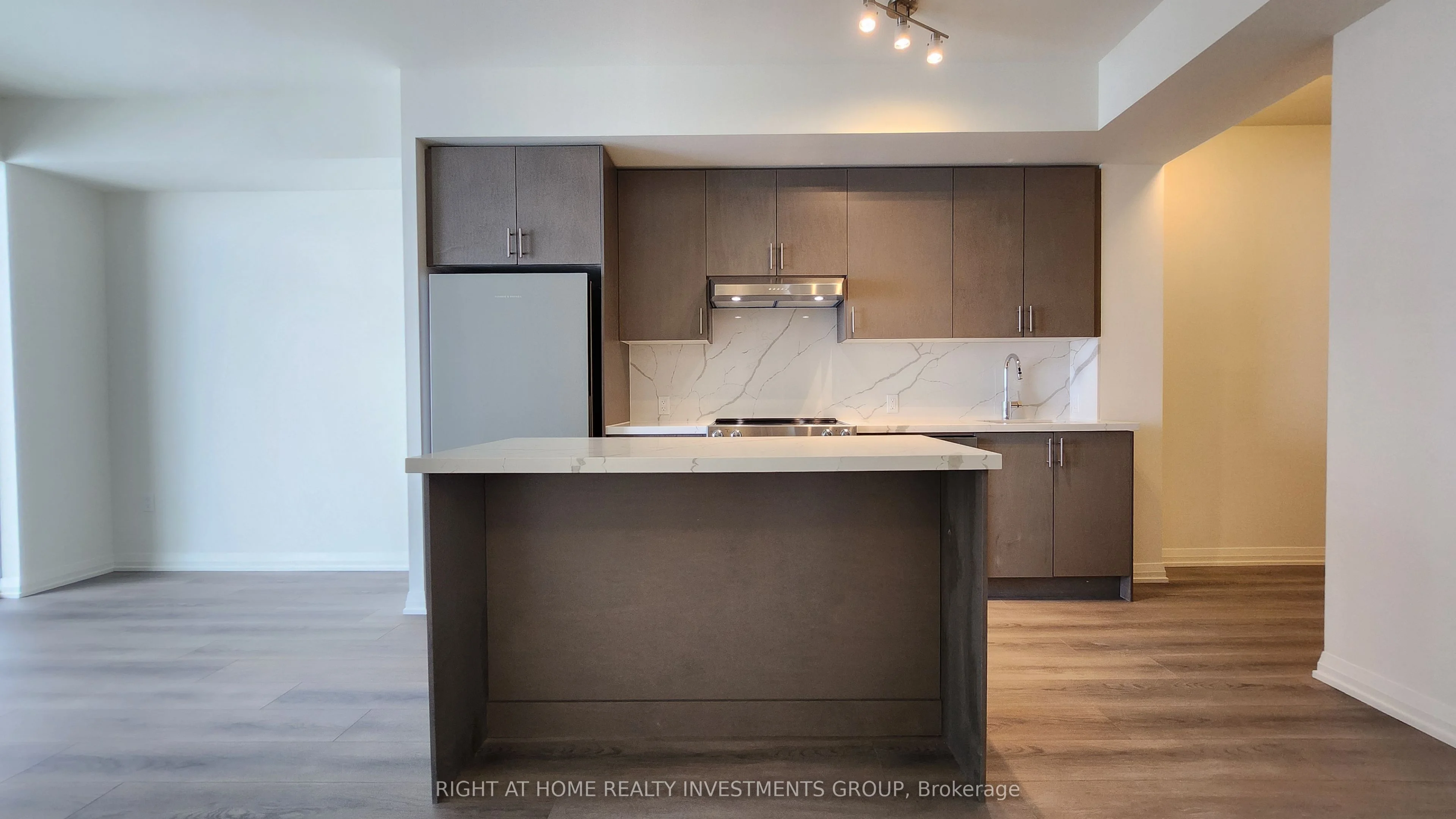 8960 Jane Street 1101, Vaughan, On L4k 0n9