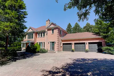 32 Stonegate Street, Whitchurch-stouffville, On L4a 3c1