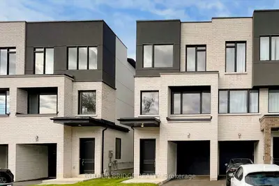 18 Persica Street, Richmond Hill, On L4e 2t3