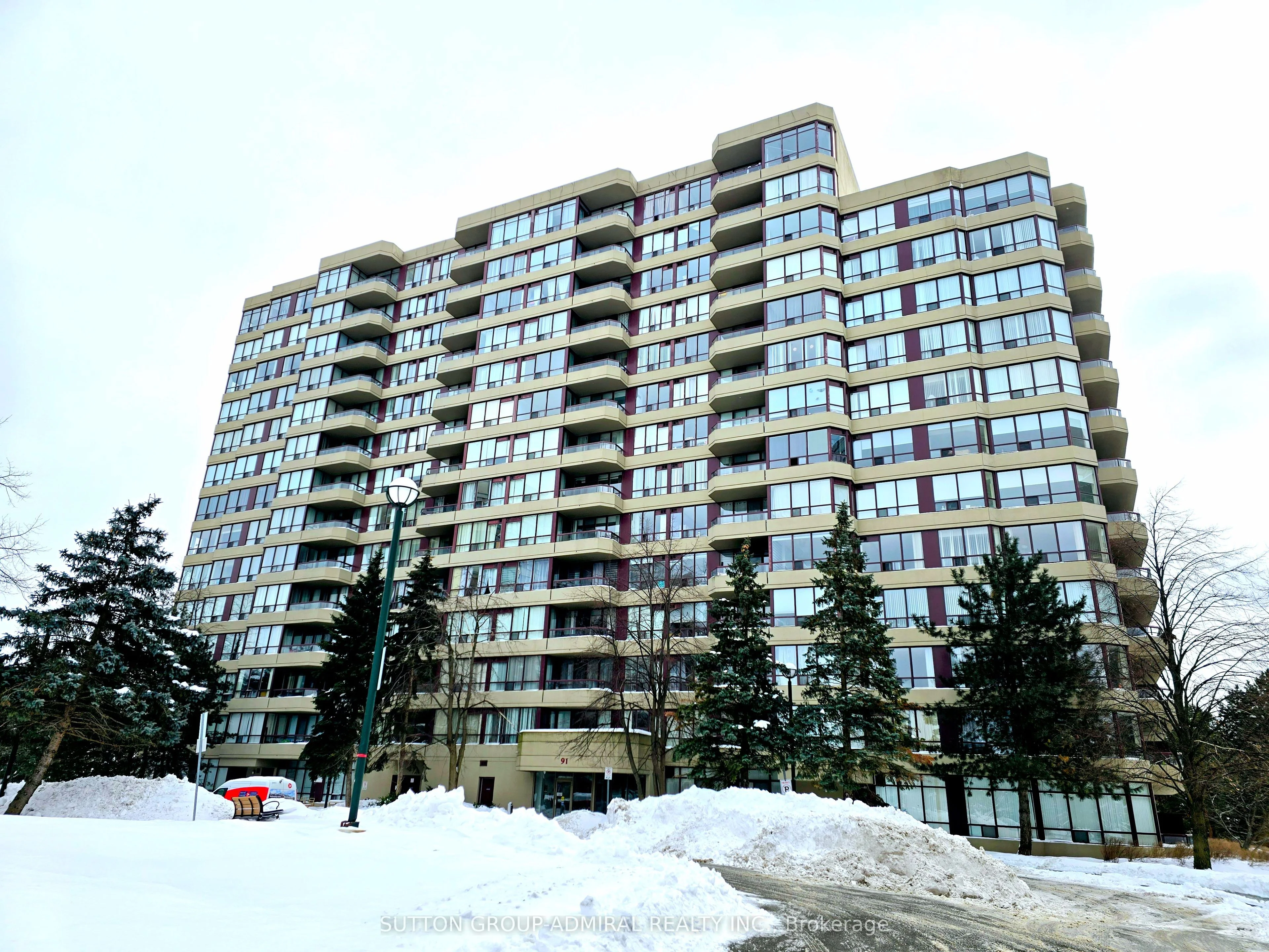 Condo Apartment in Vaughan