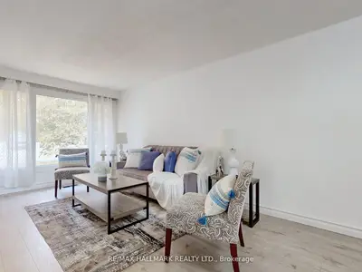 Semi-Detached in Newmarket
