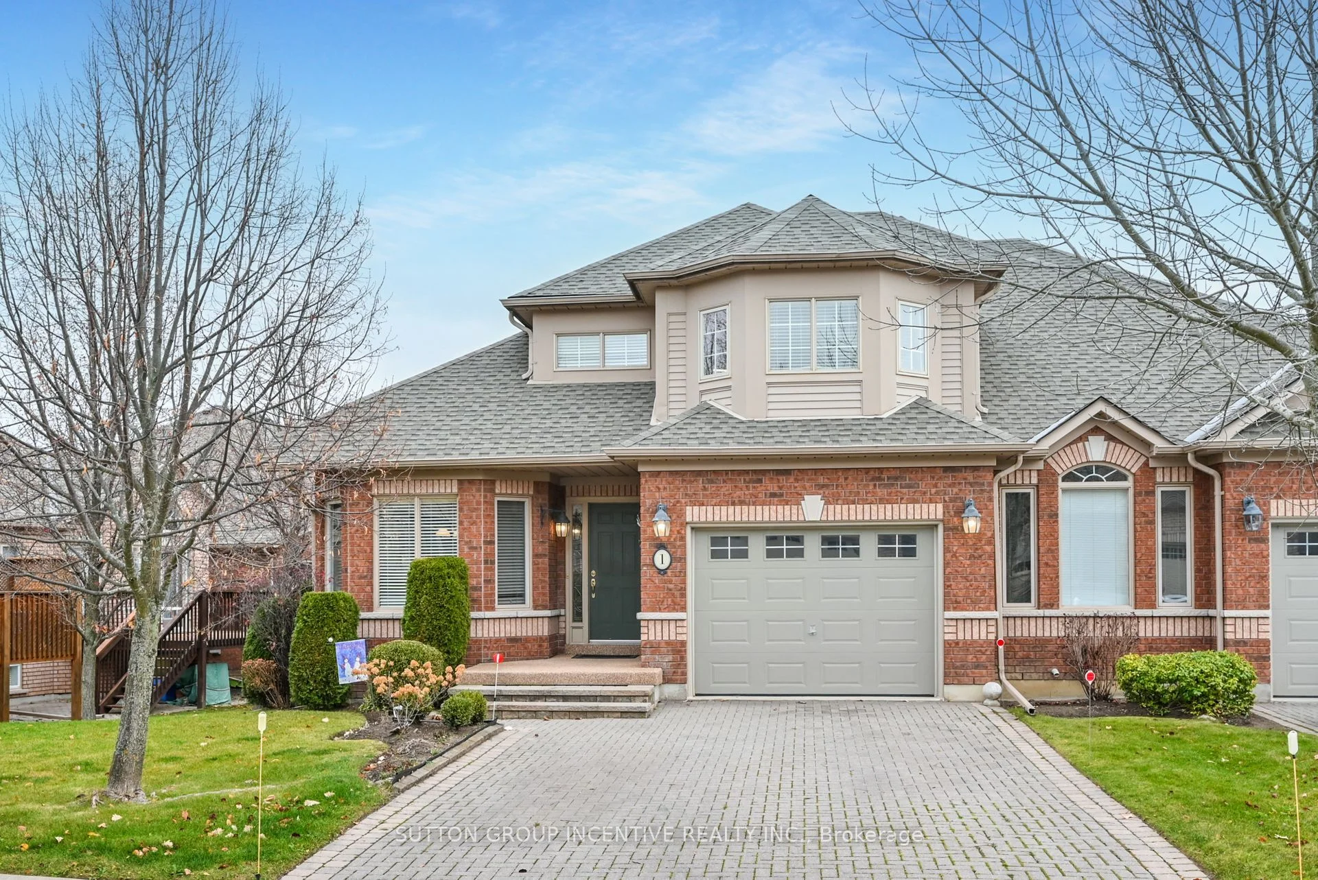 Semi-Detached Condo in New Tecumseth