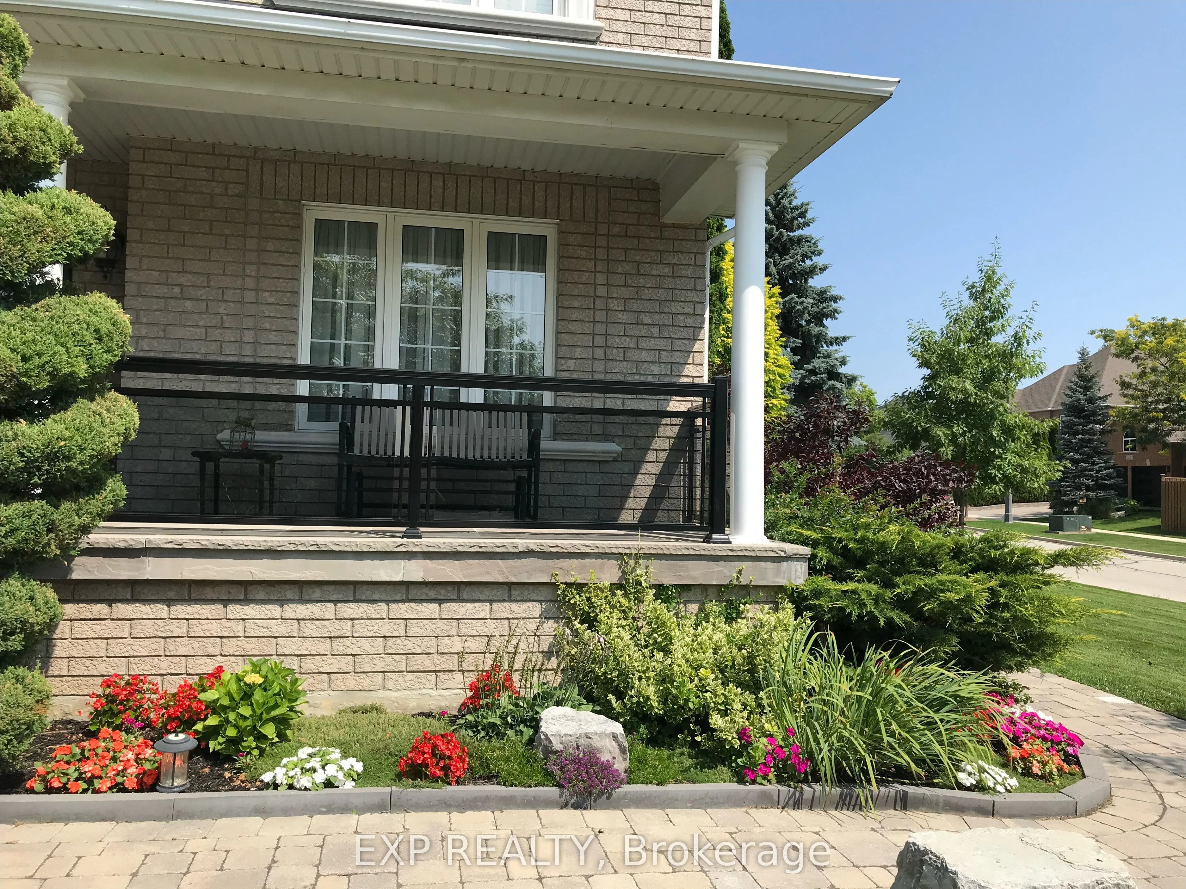86 Village Green Drive, Vaughan, ON L4L 8W6