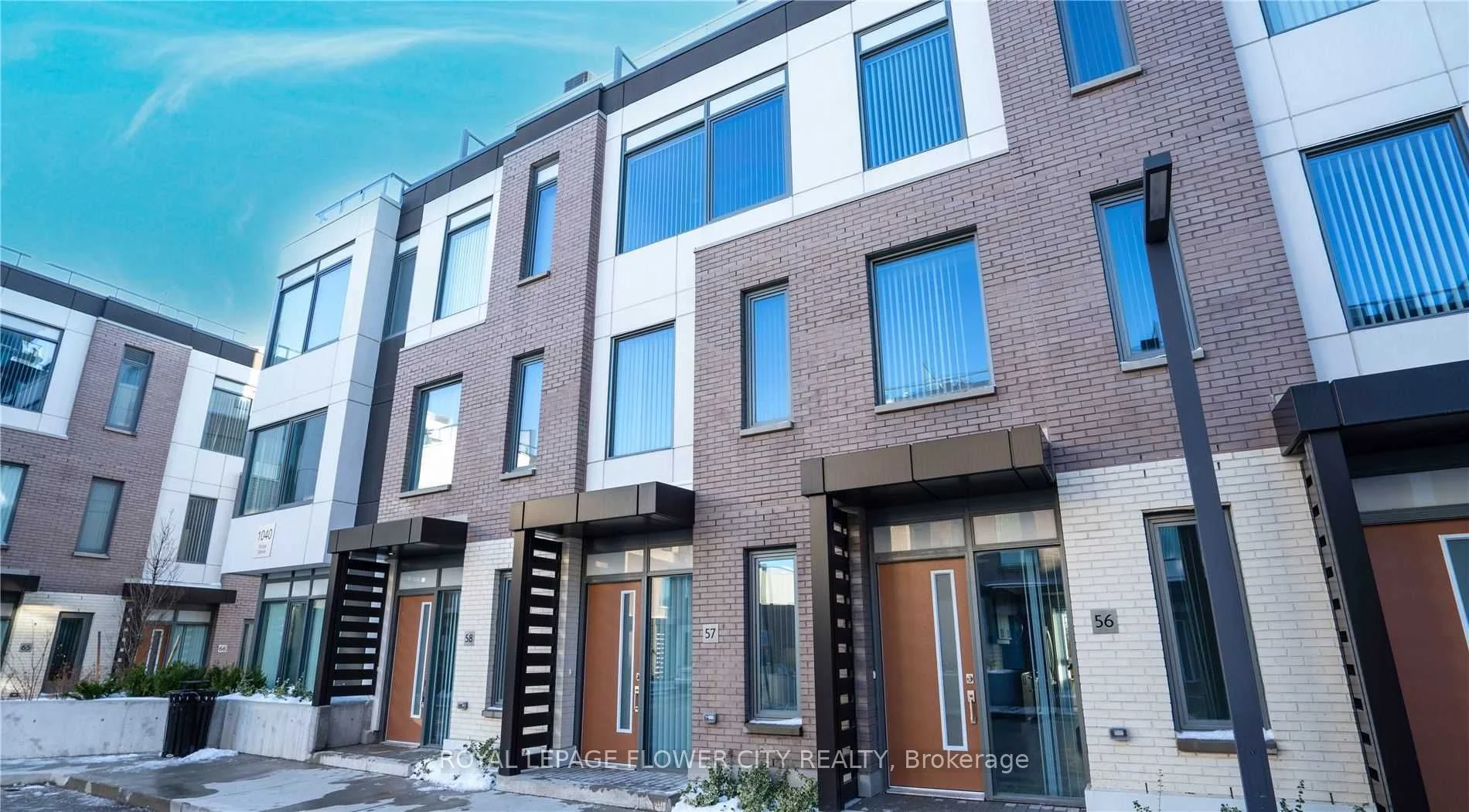 1040 Portage Parkway Th56, Vaughan, On L4k 0k3