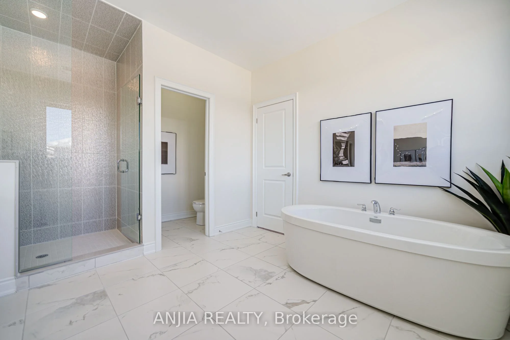 10 Joiner Circle, Whitchurch-Stouffville, ON L4A 4W9