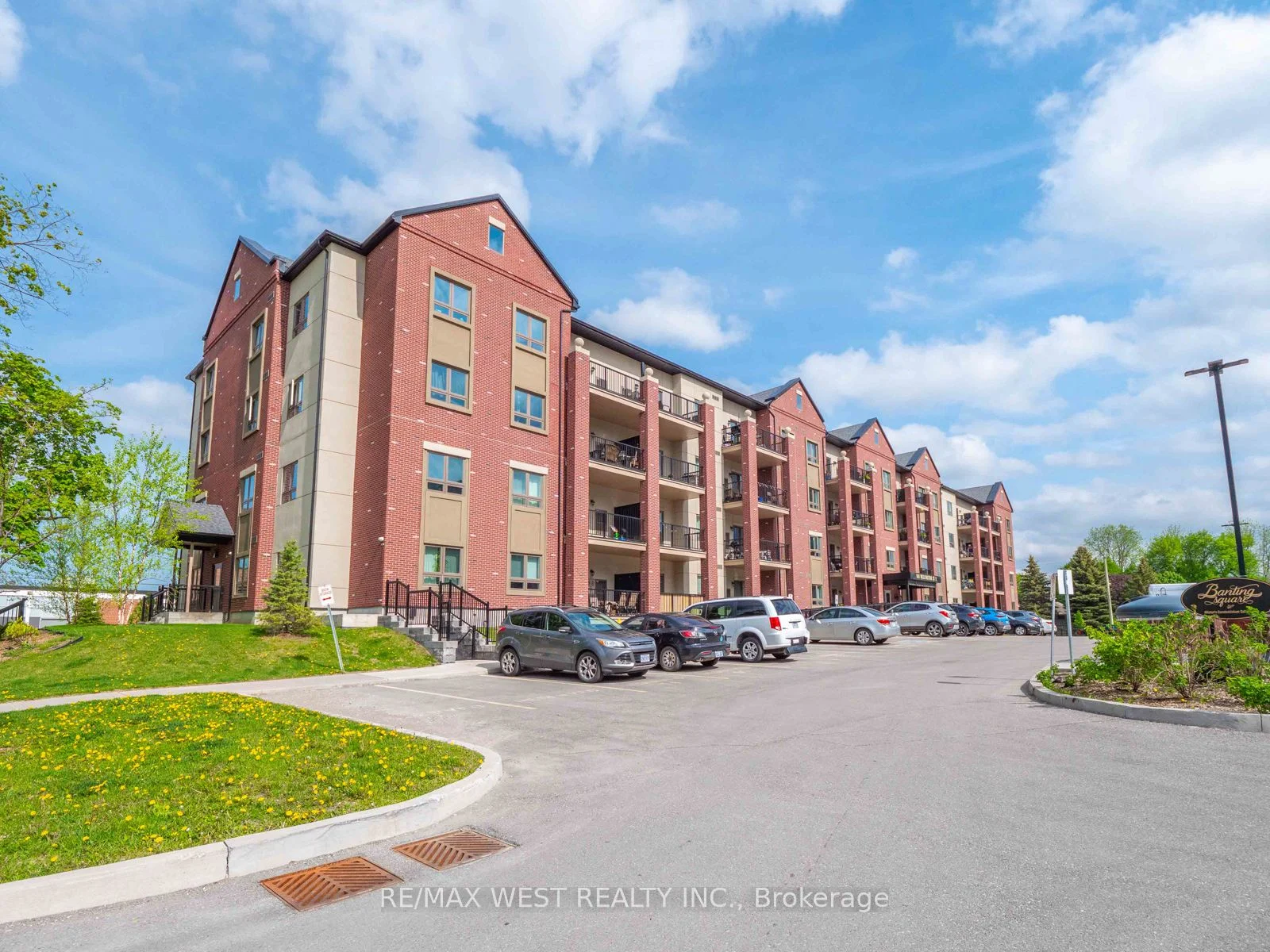 Condo Apartment in New Tecumseth