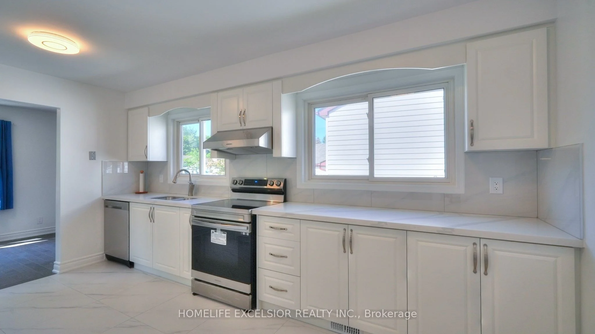 188 Hilltop Drive, East Gwillimbury, ON L9N 1B8