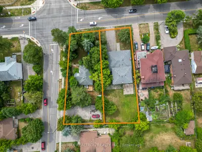 114 Weldrick Road W, Richmond Hill, ON L4C 3V1