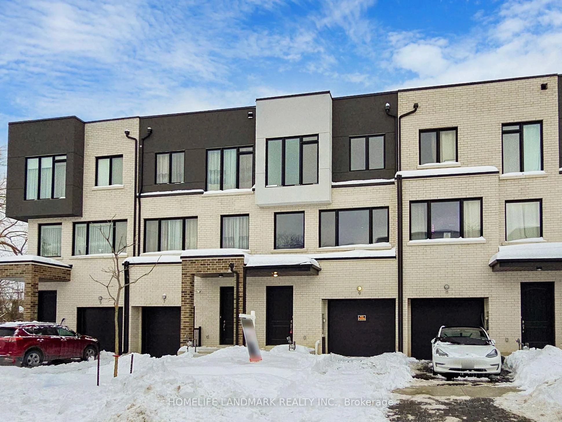 9 Persica Street, Richmond Hill, On L4e 1l3