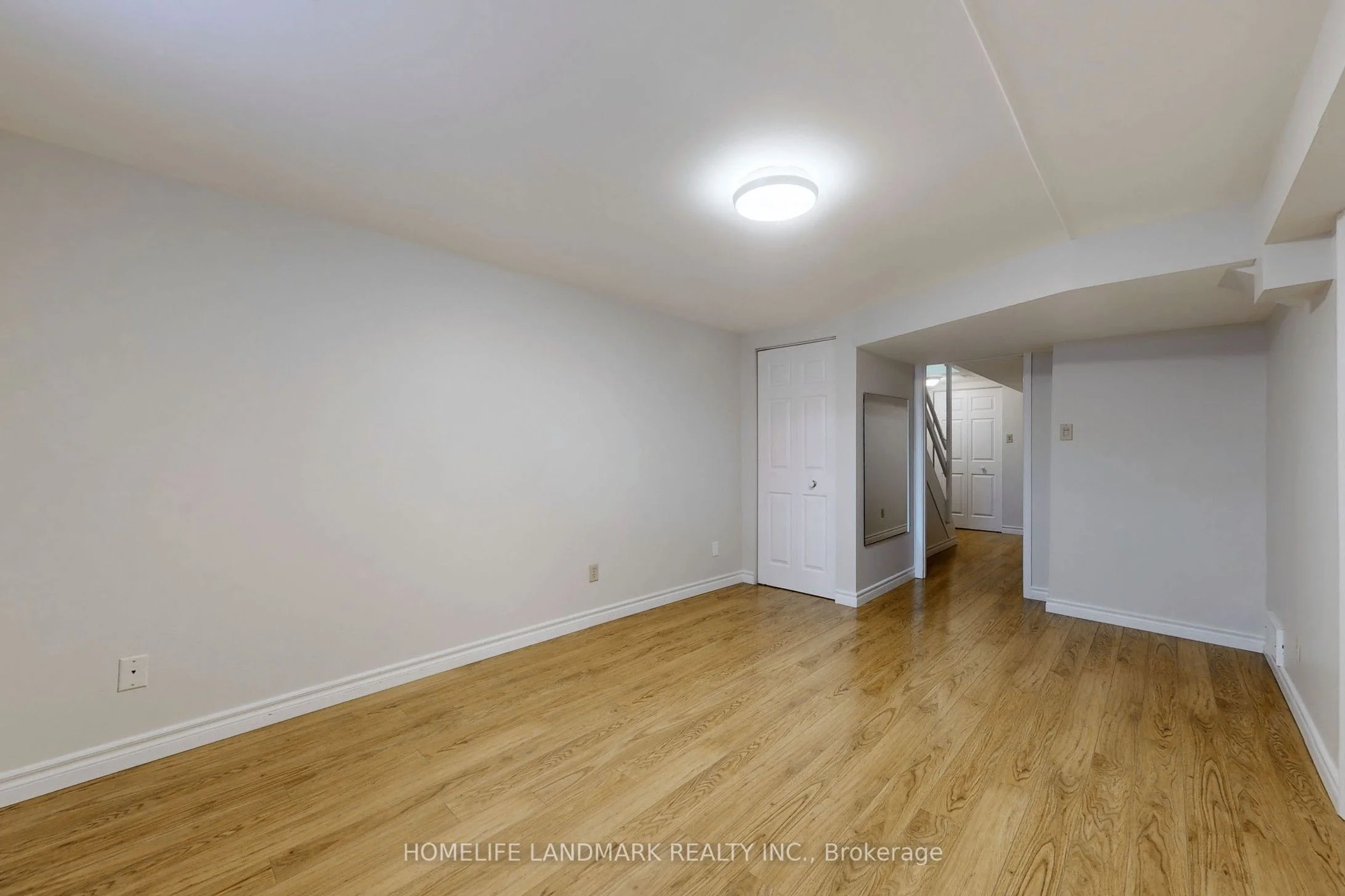 526 Pickering Crescent, Newmarket, ON L3Y 8H1