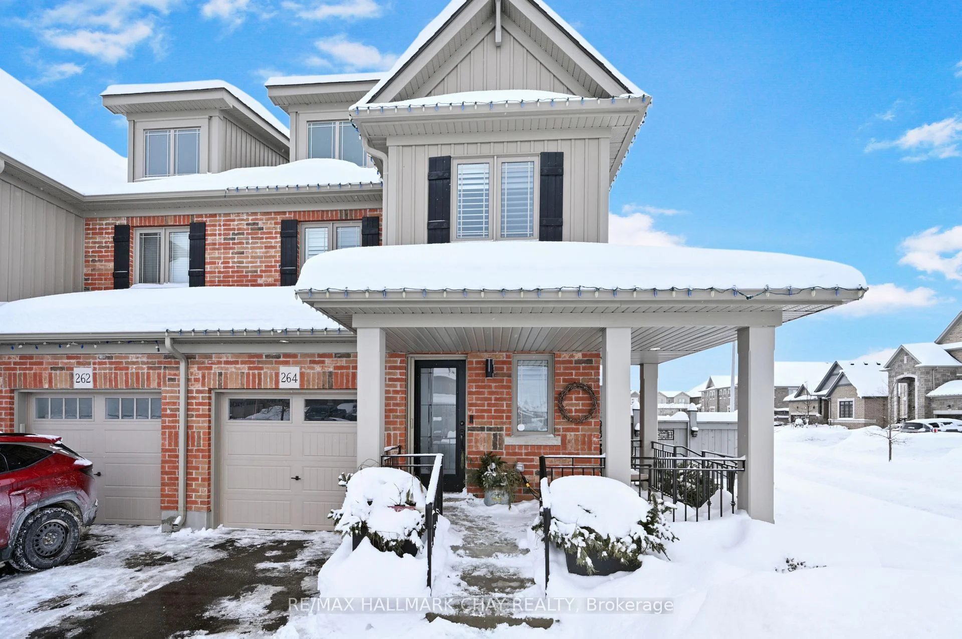 Att/Row/Townhouse in New Tecumseth