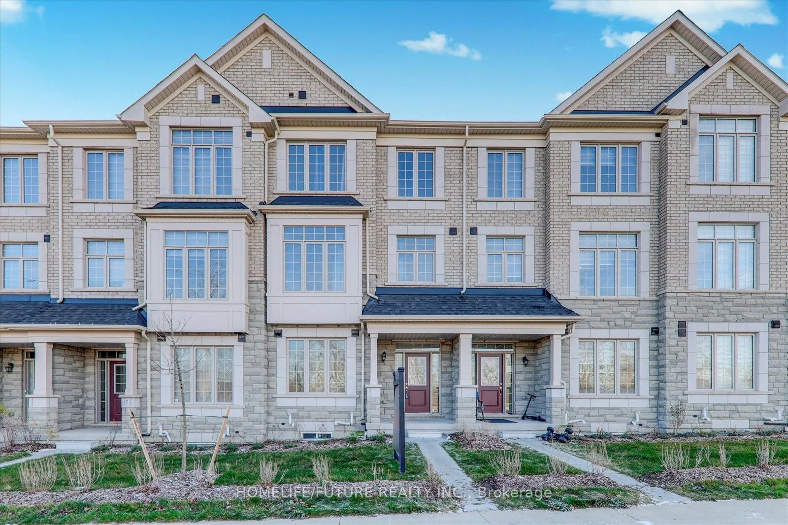Att/Row/Townhouse in Markham