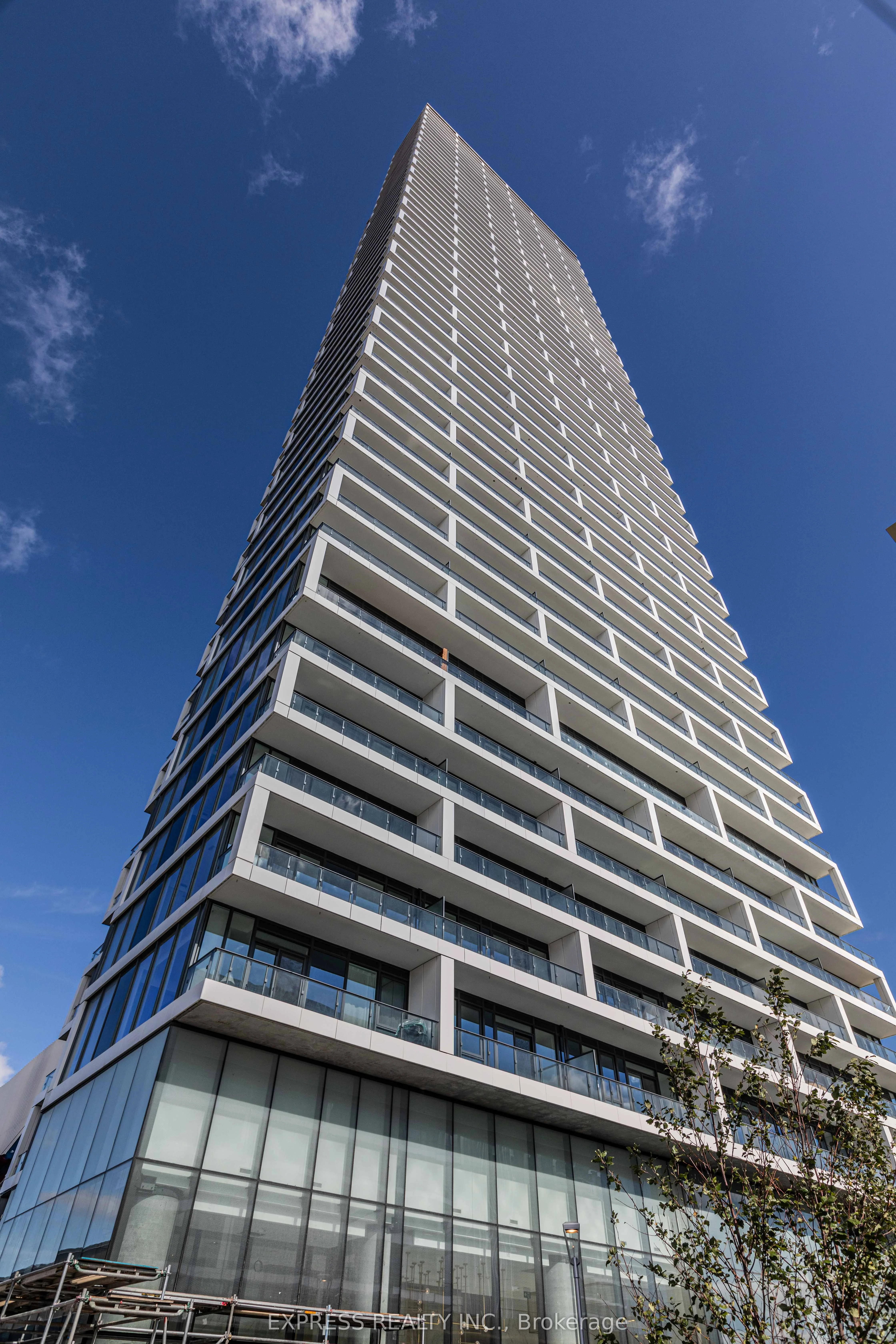 Condo Apartment in Vaughan