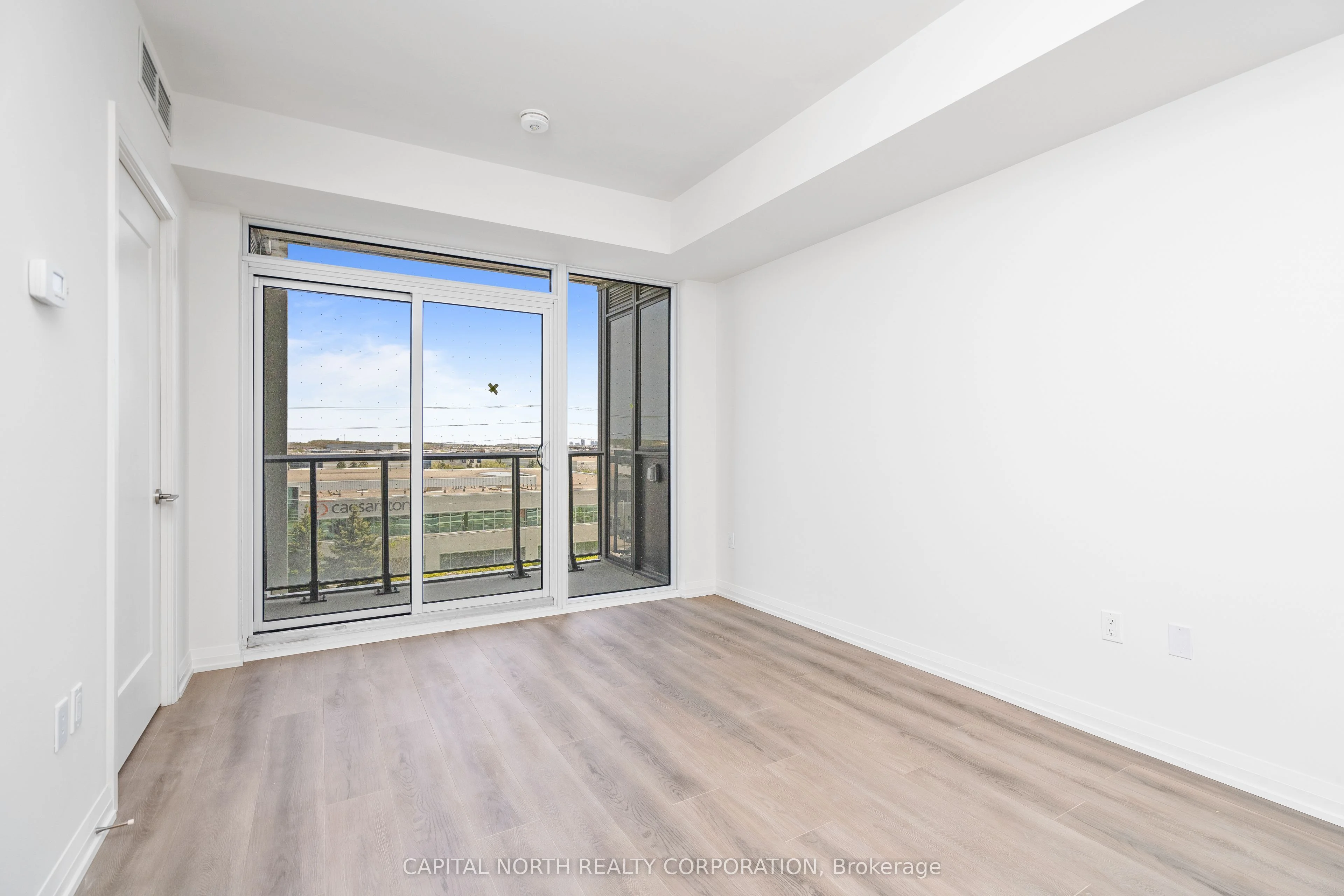 9000 Jane Street 319, Vaughan, ON L4K 0B3