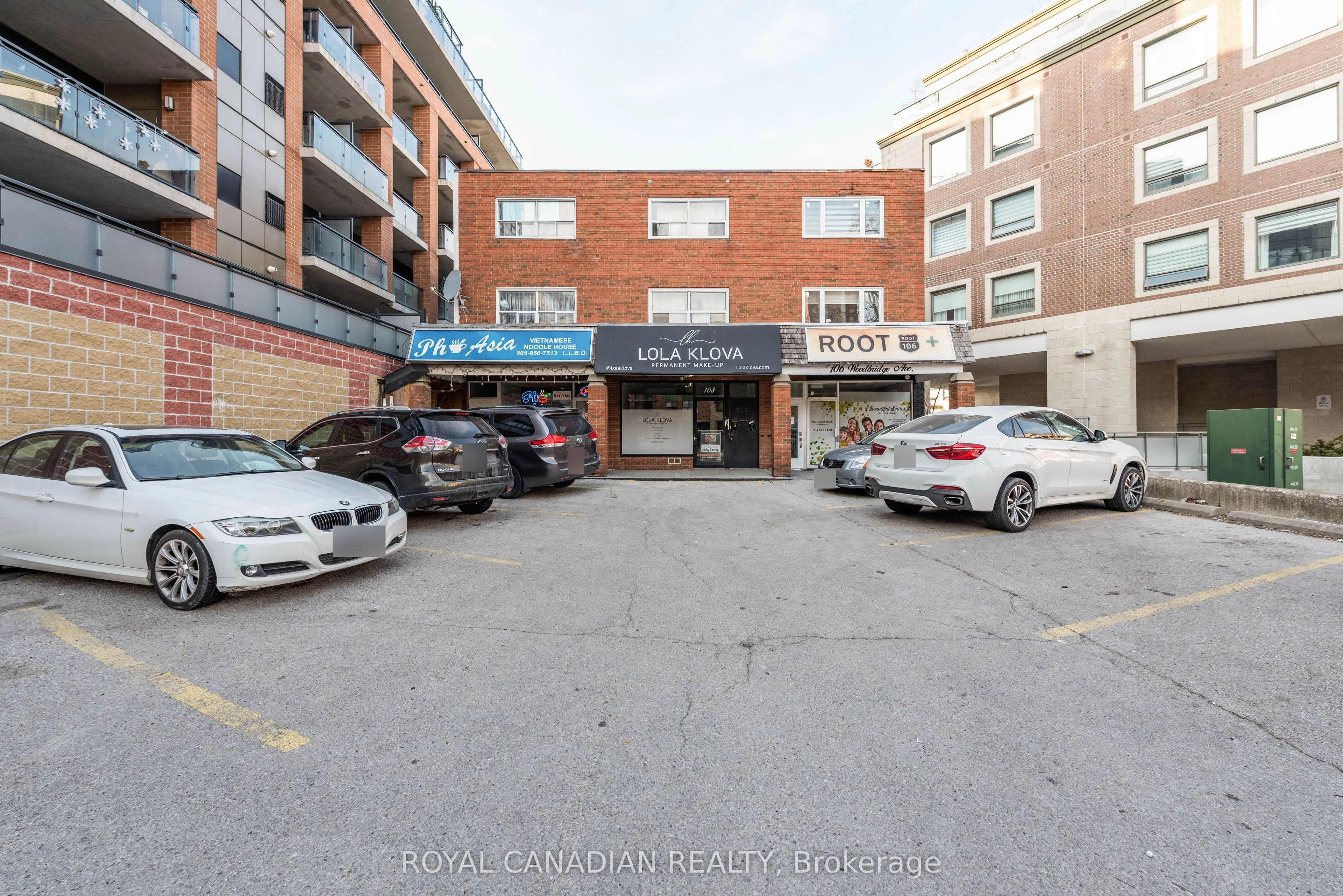 Condo Apartment in Vaughan