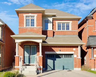 22 Temple Avenue, East Gwillimbury, On L9n 0p2