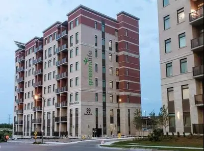 39 New Delhi Drive 713, Markham, On L3s 0e1