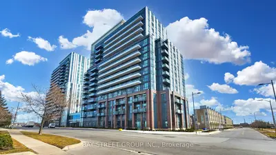 Common Element Condo in Vaughan