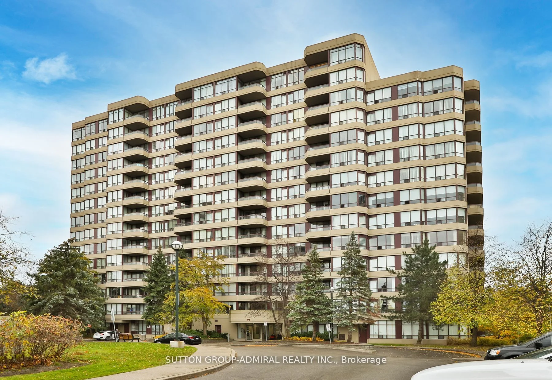 Condo Apartment in Vaughan