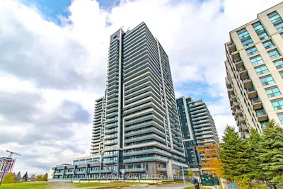 Condo Apartment in Richmond Hill