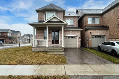 1 Green Spruce Road W, Whitchurch-stouffville, On L4a 1x3