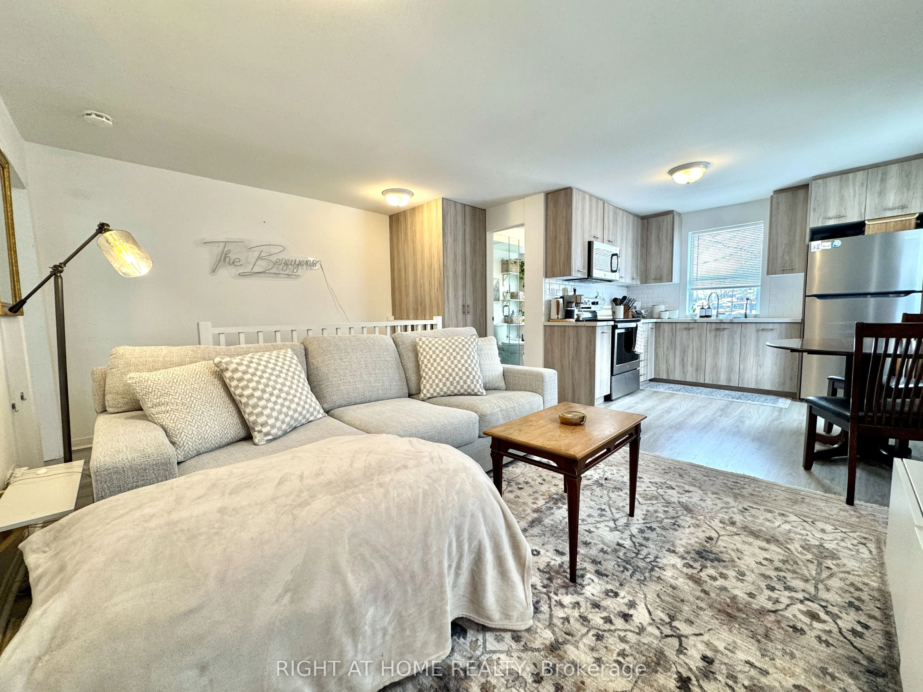 Triplex in Newmarket